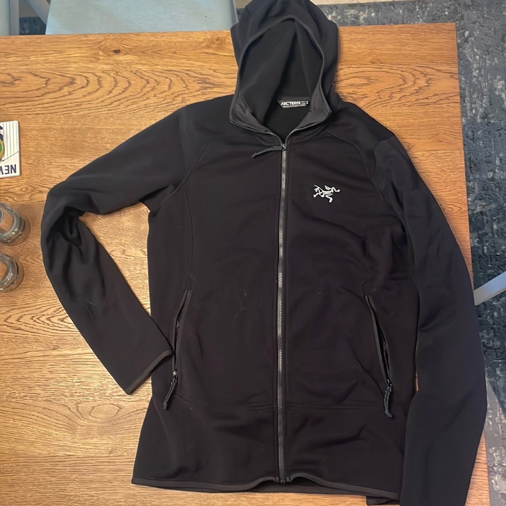 Black arc’teryx fleece hoodie